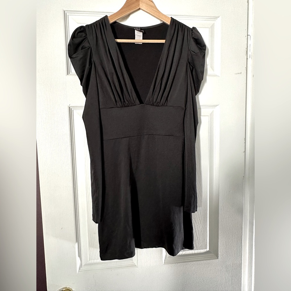 Women’s mini black dress